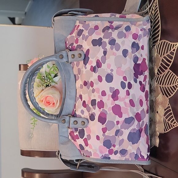 Women’s luxury Balenciaga Limited Edition Authentic  reposhing  yescandoit - Picture 5 of 13